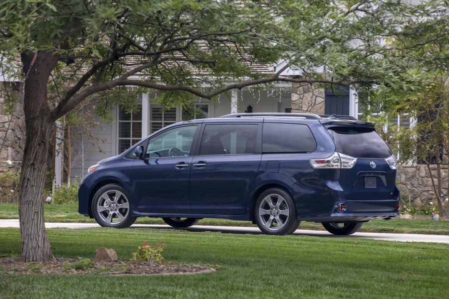  Toyota Sienna SE (XL30) 2017 года  (фото 9 из 34)